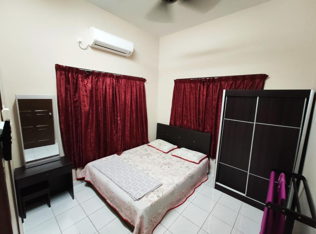 Homestay Selinsing Simpang Ampat Semanggol Esterno foto